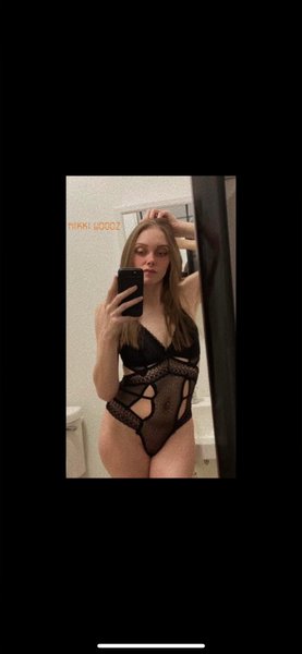 nikkiwoodz98