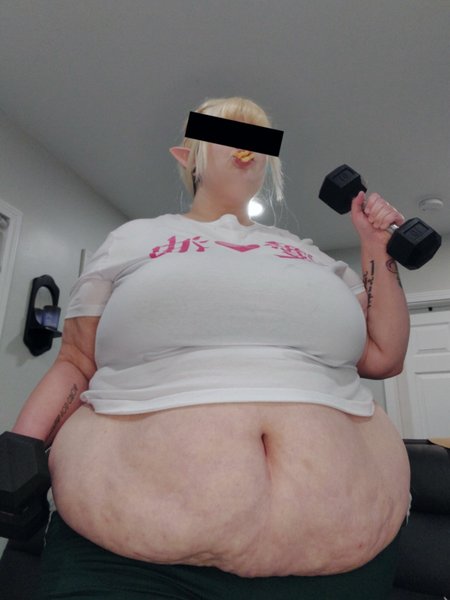 gothiccc_goddess_feedee